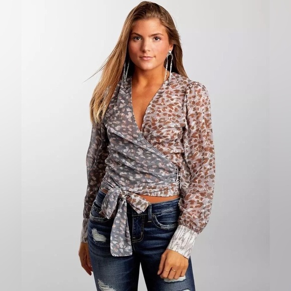 Mystree Women’s Large Gray Brown Animal Print Cropped Wrap Tie Waist Sheer Top - Picture 1 of 11